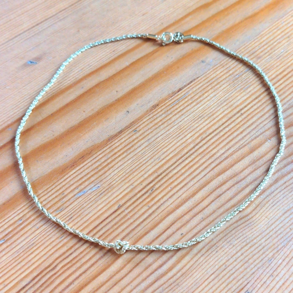 Gorjana Knot necklace